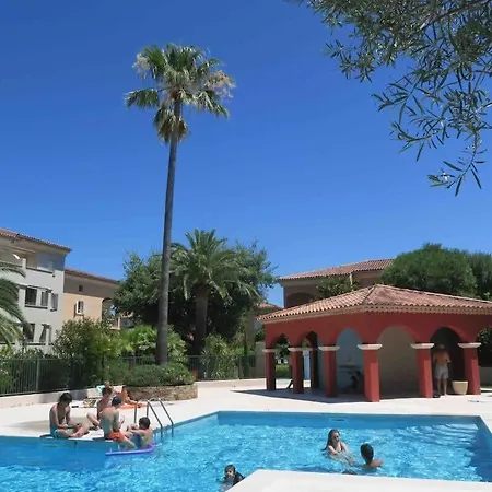 Beautiful With Balcony And Pool Tropez