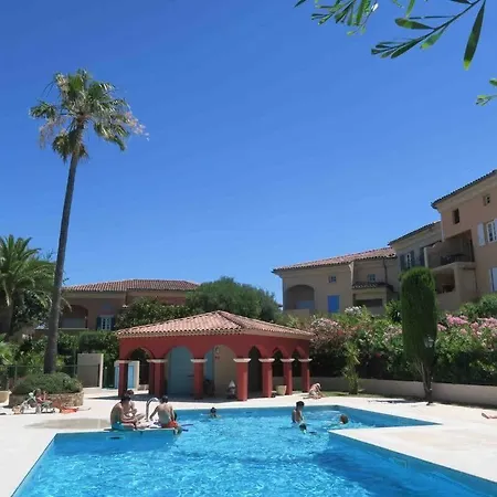 Le Clos L Pool & Balcony L Shellter Διαμέρισμα *