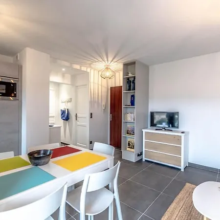 Beautiful With Balcony And Pool Tropez Saint-Tropez
