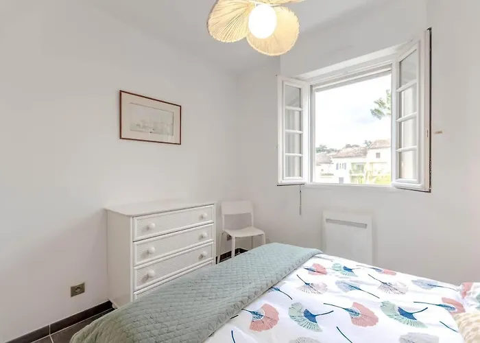 Le Clos L Pool & Balcony L Shellter 아파트